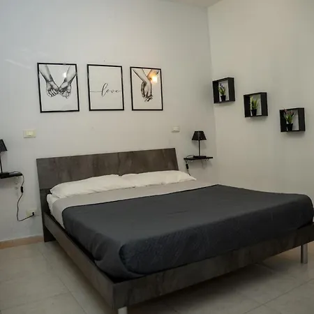 Lion'S Room-3